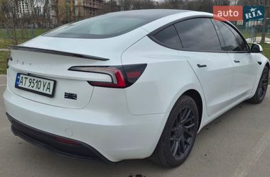 Седан Tesla Model 3 2025 в Ивано-Франковске