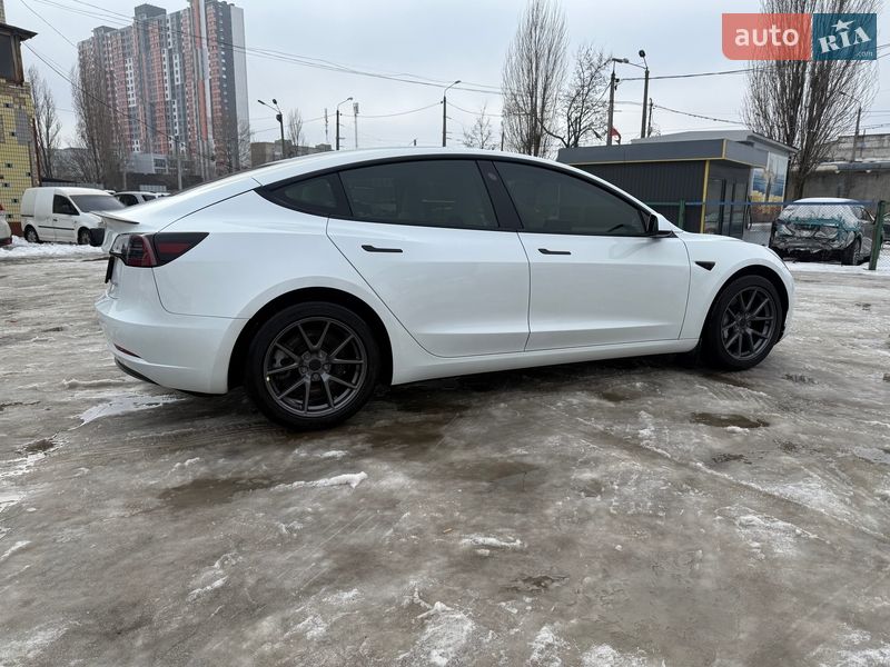 Седан Tesla Model 3 2023 в Києві фото 23 Седан Tesla Model 3 2023 в Києві