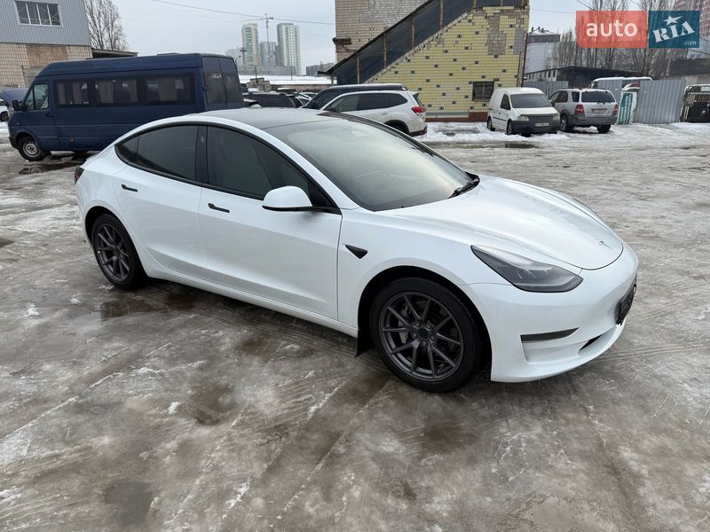 Седан Tesla Model 3 2023 в Києві фото 26 Седан Tesla Model 3 2023 в Києві