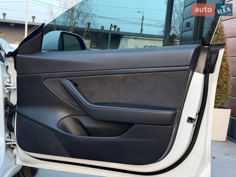 Седан Tesla Model 3 2020 в Ровно фото 48 Седан Tesla Model 3 2020 в Ровно