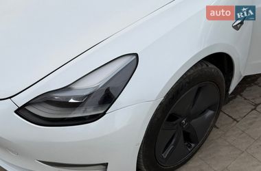 Седан Tesla Model 3 2020 в Тернополе