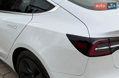 Седан Tesla Model 3 2020 в Тернополе