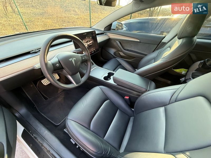 Седан Tesla Model 3 2022 в Києві