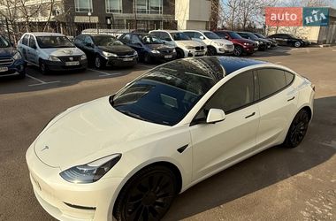 Седан Tesla Model 3 2022 в Києві