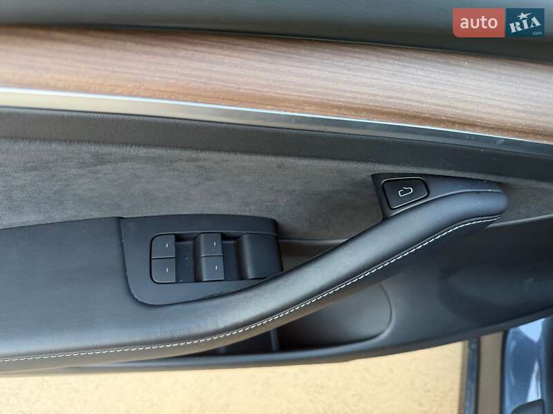 Седан Tesla Model 3 2022 в Киеве фото 27 Седан Tesla Model 3 2022 в Киеве