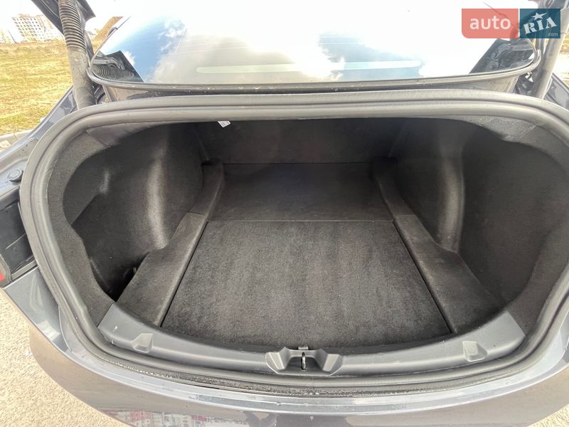 Седан Tesla Model 3 2022 в Вінниці