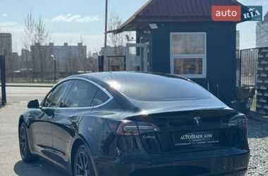 Седан Tesla Model 3 2020 в Киеве