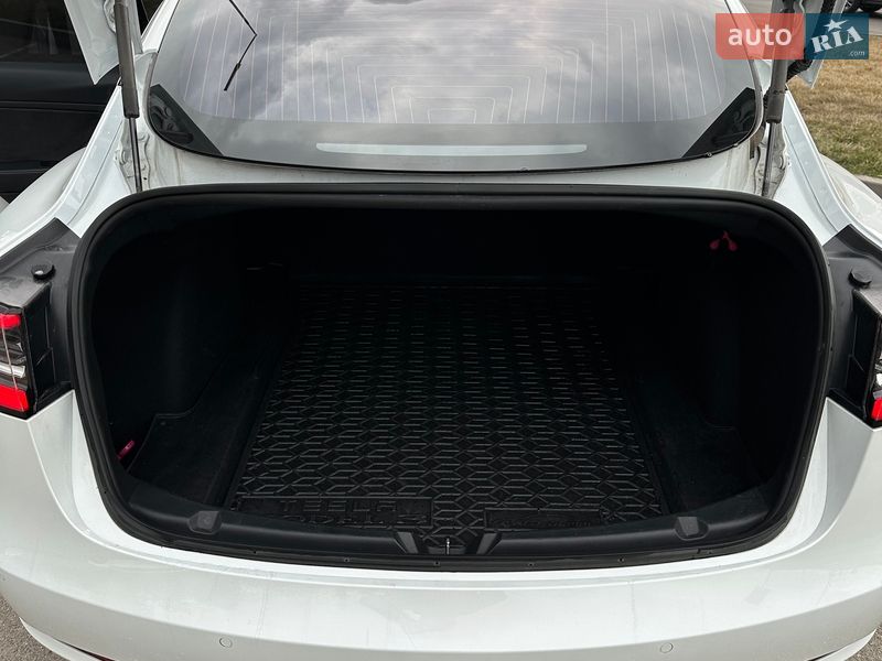 Седан Tesla Model 3 2018 в Виннице фото 13 Седан Tesla Model 3 2018 в Виннице