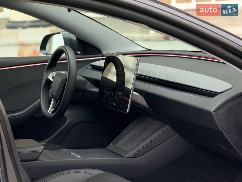 Седан Tesla Model 3 2024 в Тернополе фото 24 Седан Tesla Model 3 2024 в Тернополе