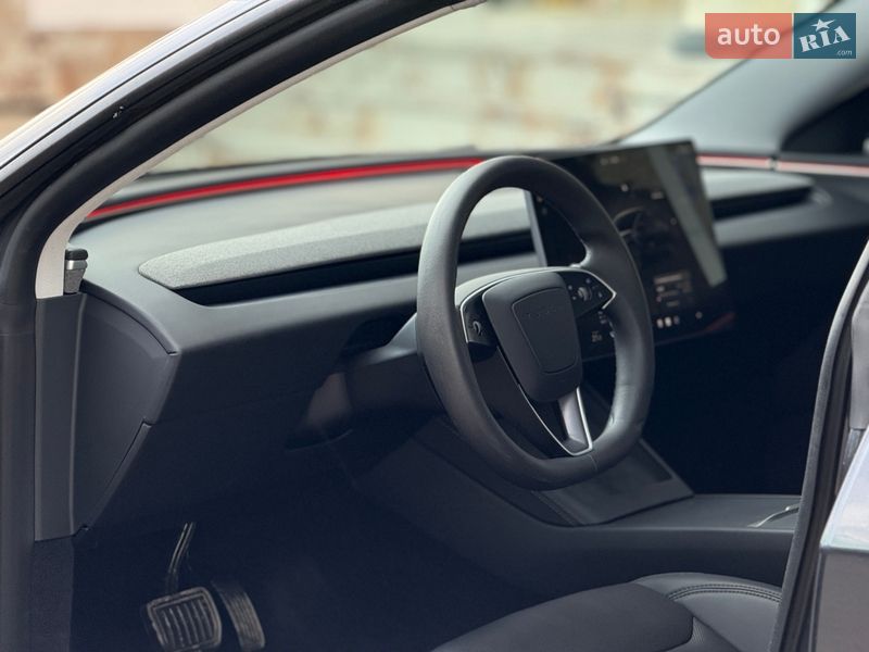 Седан Tesla Model 3 2024 в Тернополе фото 35 Седан Tesla Model 3 2024 в Тернополе