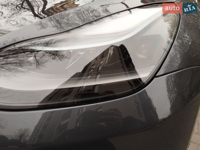 Седан Tesla Model 3 2019 в Ужгороді