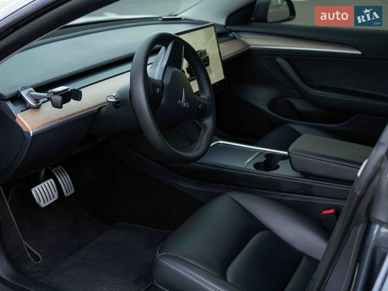 Седан Tesla Model 3 2022 в Одессе