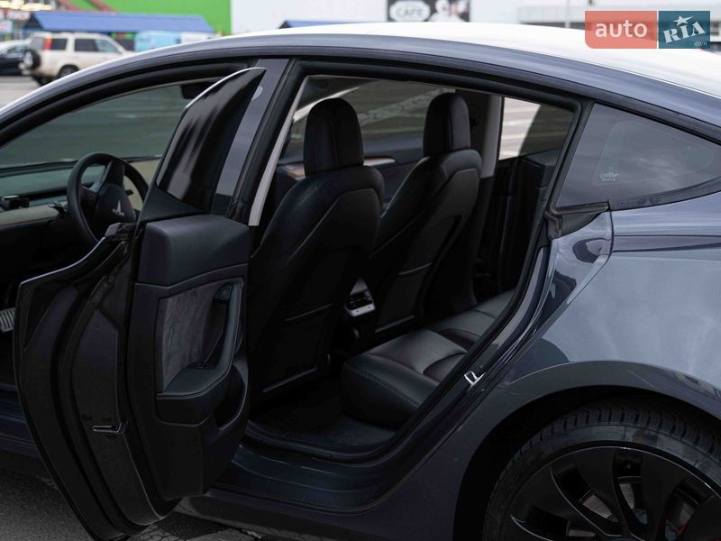 Седан Tesla Model 3 2022 в Одессе