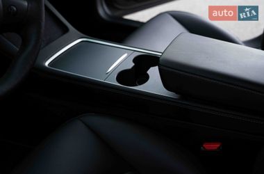 Седан Tesla Model 3 2022 в Одессе