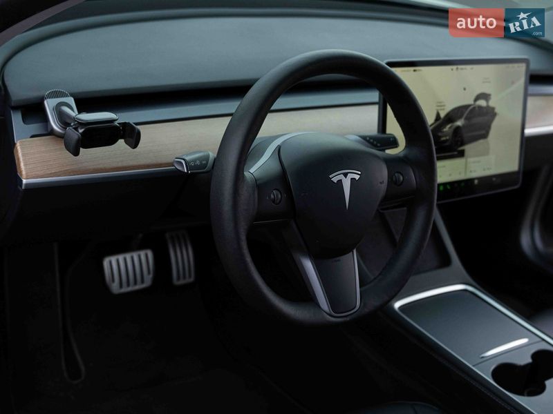 Седан Tesla Model 3 2022 в Одессе