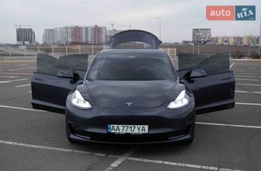 Седан Tesla Model 3 2022 в Одессе