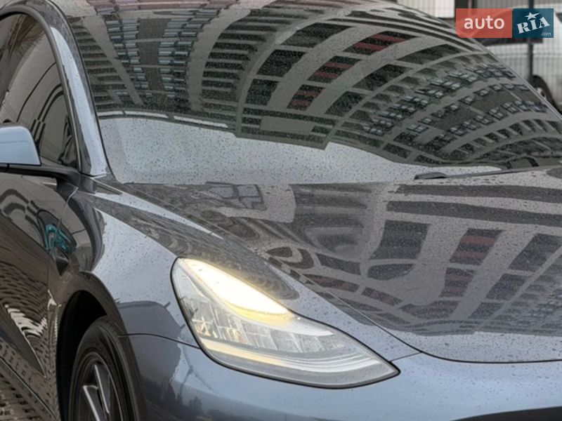 Tesla Model 3 2018