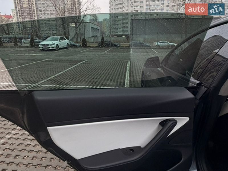 Седан Tesla Model 3 2018 в Киеве фото 14 Седан Tesla Model 3 2018 в Киеве