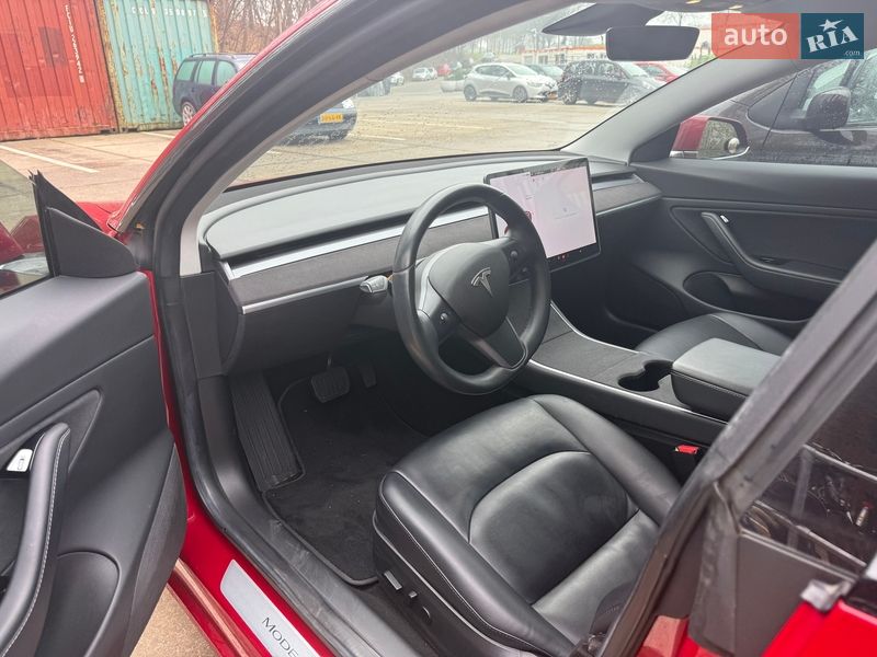 Седан Tesla Model 3 2018 в Черновцах фото 3 Седан Tesla Model 3 2018 в Черновцах