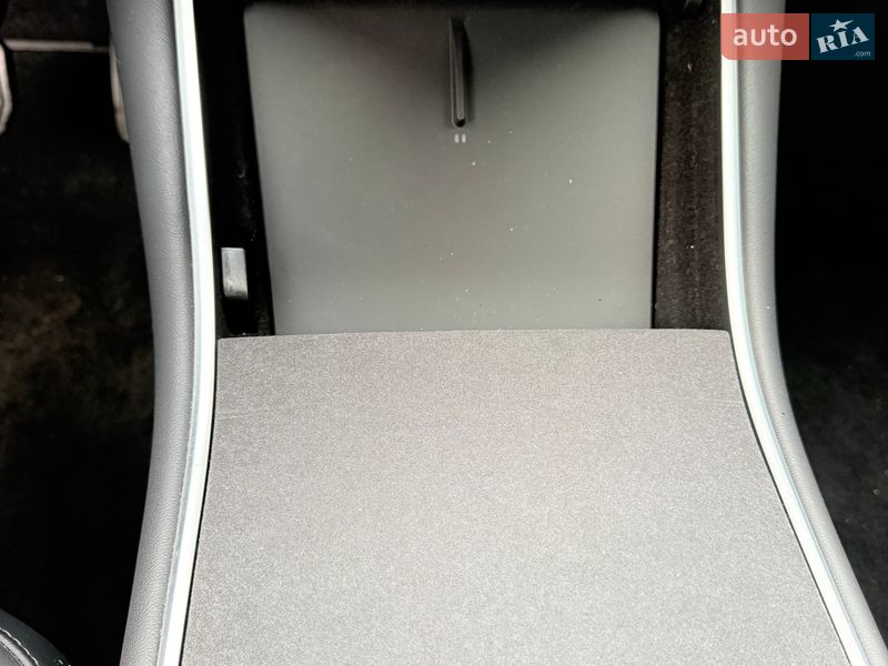 Седан Tesla Model 3 2018 в Черновцах фото 12 Седан Tesla Model 3 2018 в Черновцах