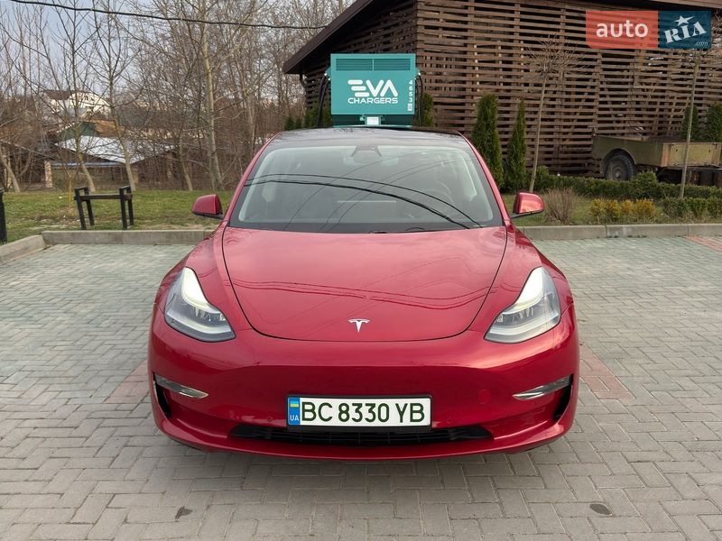 Седан Tesla Model 3 2021 в Золочеве