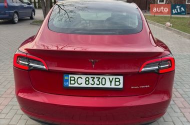 Седан Tesla Model 3 2021 в Золочеві