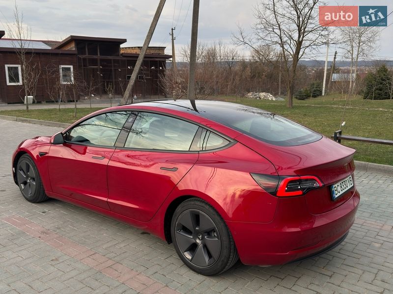 Седан Tesla Model 3 2021 в Золочеве