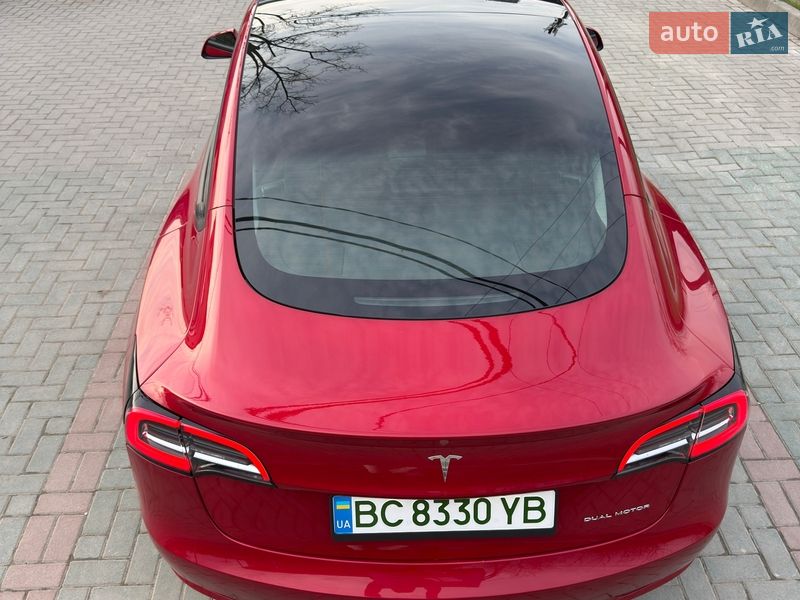 Седан Tesla Model 3 2021 в Золочеве
