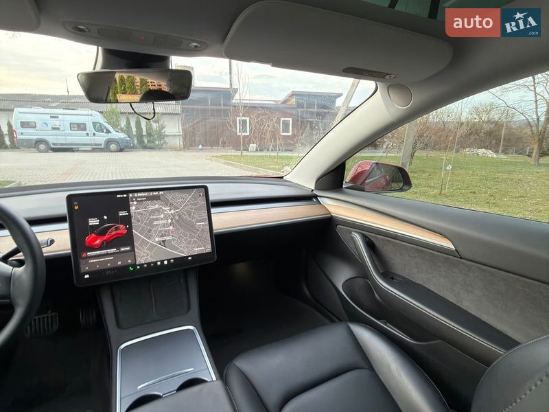 Седан Tesla Model 3 2021 в Золочеве