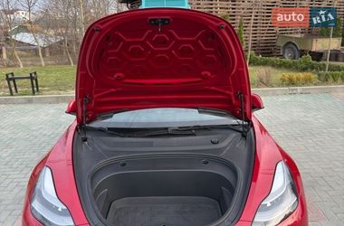 Седан Tesla Model 3 2021 в Золочеве
