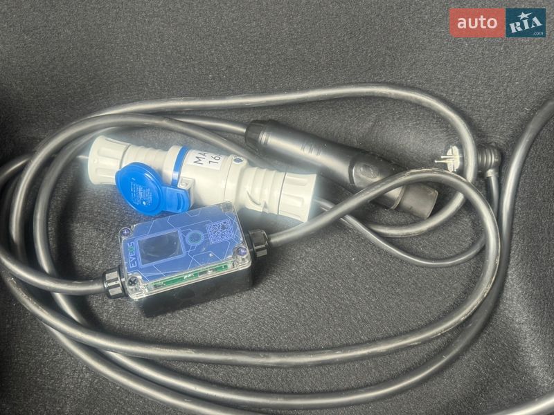 Седан Tesla Model 3 2023 в Киеве фото 2 Седан Tesla Model 3 2023 в Киеве