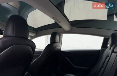 Седан Tesla Model 3 2019 в Вінниці