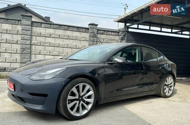Седан Tesla Model 3 2022 в Киеве