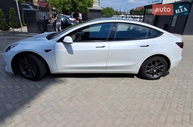 Седан Tesla Model 3 2020 в Івано-Франківську