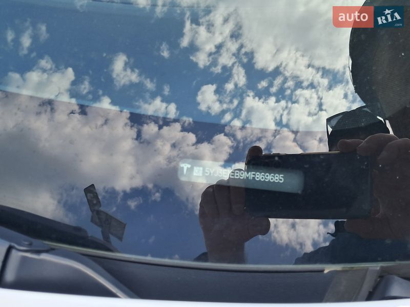 Седан Tesla Model 3 2020 в Ивано-Франковске