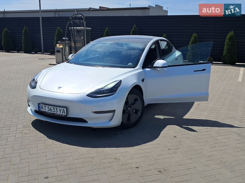 Седан Tesla Model 3 2020 в Ивано-Франковске