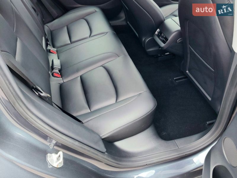 Седан Tesla Model 3 2023 в Дніпрі