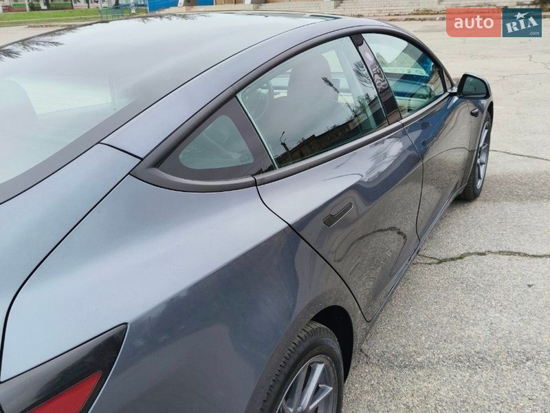 Седан Tesla Model 3 2023 в Дніпрі