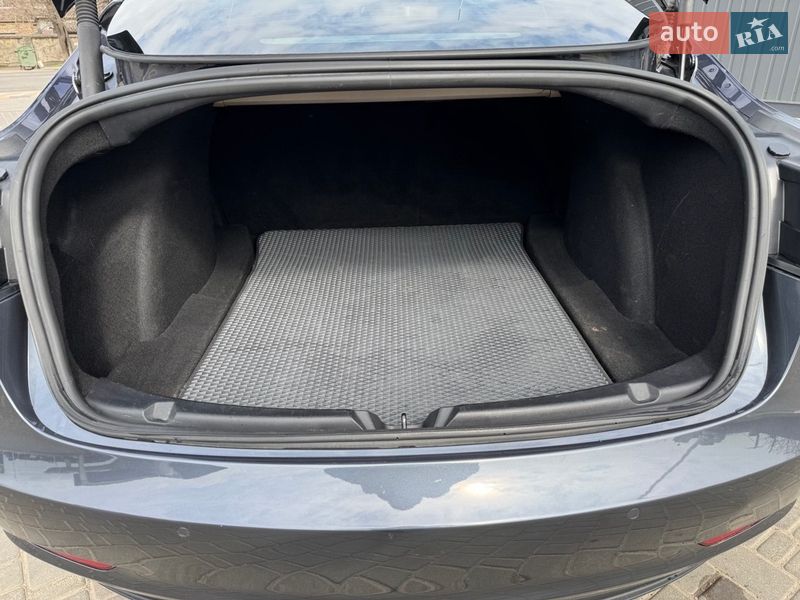 Седан Tesla Model 3 2021 в Одесі