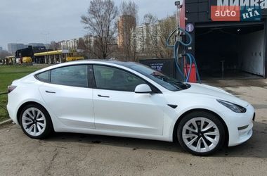 Седан Tesla Model 3 2021 в Києві