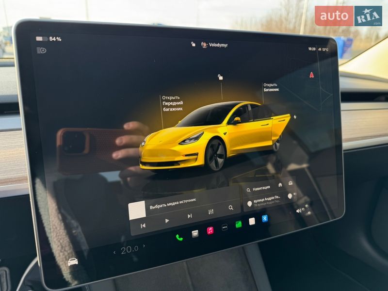 Седан Tesla Model 3 2023 в Виннице