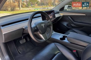 Седан Tesla Model 3 2022 в Киеве