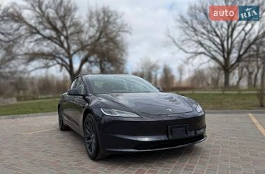 Седан Tesla Model 3 2024 в Кропивницком