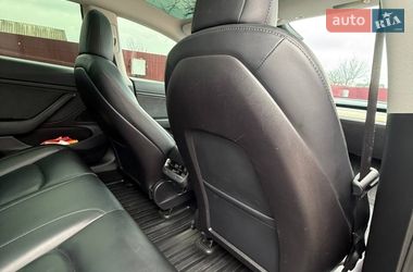 Седан Tesla Model 3 2019 в Павлограді