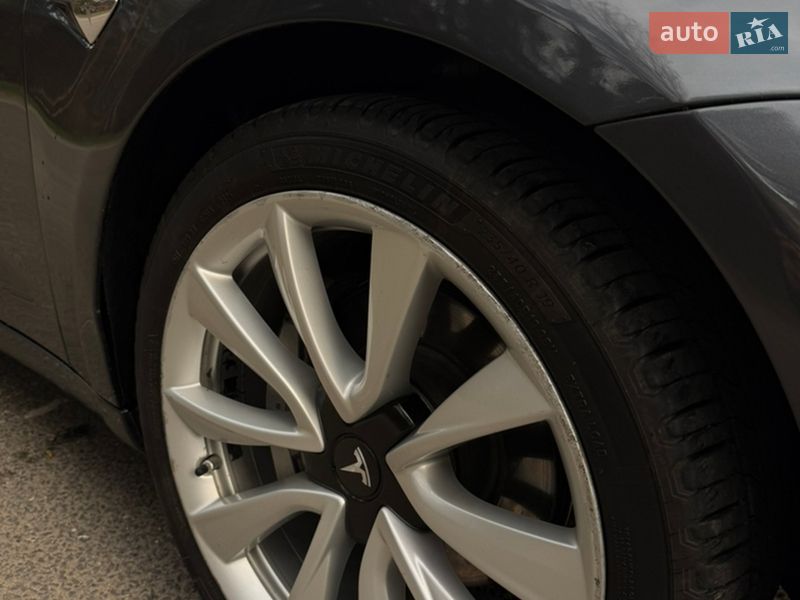 Седан Tesla Model 3 2018 в Ковеле