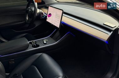 Седан Tesla Model 3 2018 в Ковелі