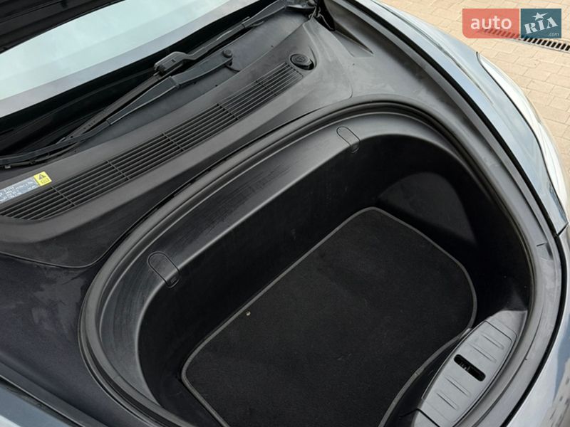 Седан Tesla Model 3 2018 в Ковеле