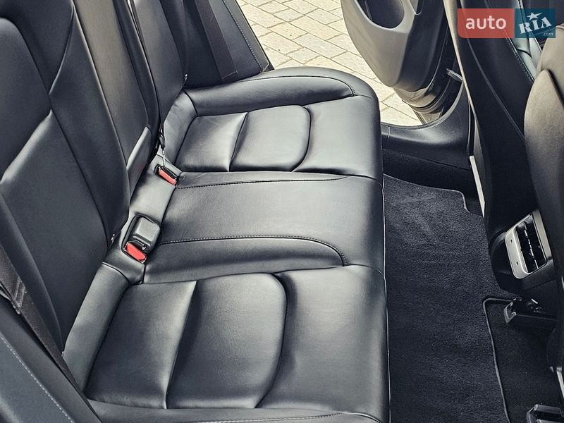 Седан Tesla Model 3 2020 в Львове фото 46 Седан Tesla Model 3 2020 в Львове