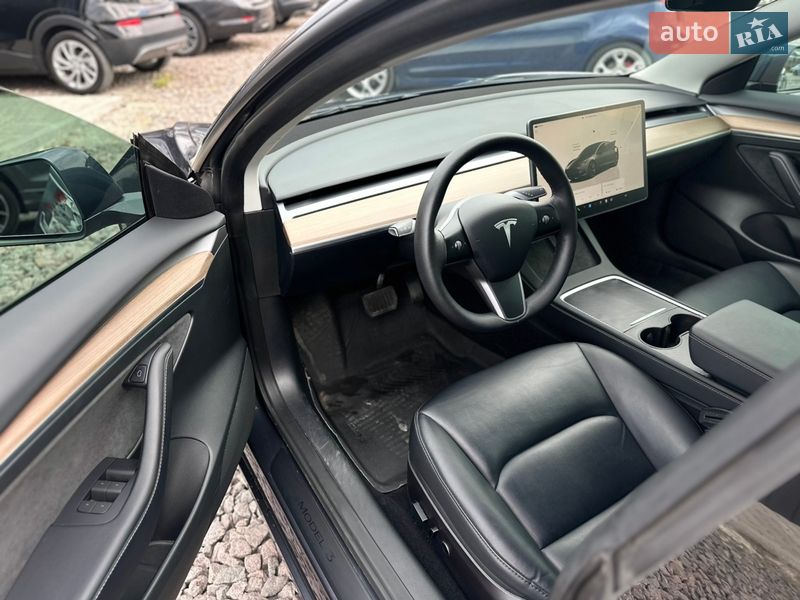 Седан Tesla Model 3 2023 в Львові фото 12 Седан Tesla Model 3 2023 в Львові