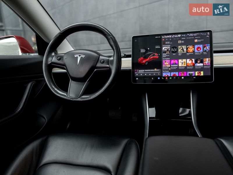 Седан Tesla Model 3 2018 в Житомирі